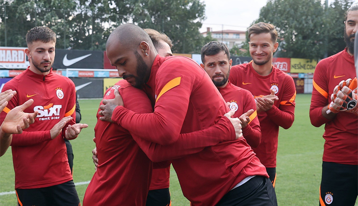 Marcao ile Kerem Aktürkoğlu takım önünde barıştı