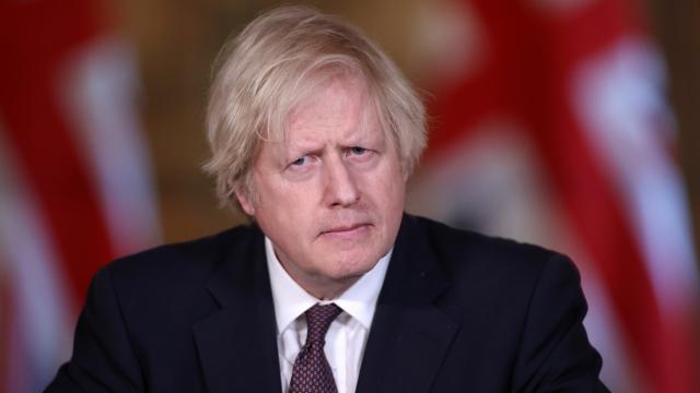 Ukraynalı gazeteci gözyaşlarıyla sordu! Boris Johnson’ın zor anları