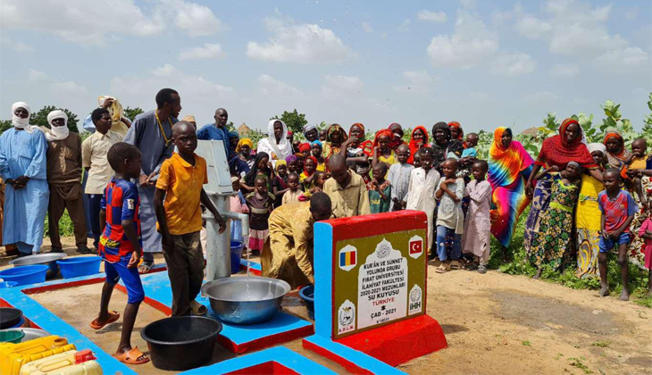 İlahiyat Fakültesi mezunları Afrika’da iki su kuyusu açtırdı