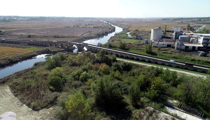 Tarihi Uzunköprü, trafiğe kapatılıp restorasyona alındı