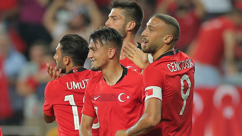 Beşiktaş’tan iki milli yıldıza kanca
