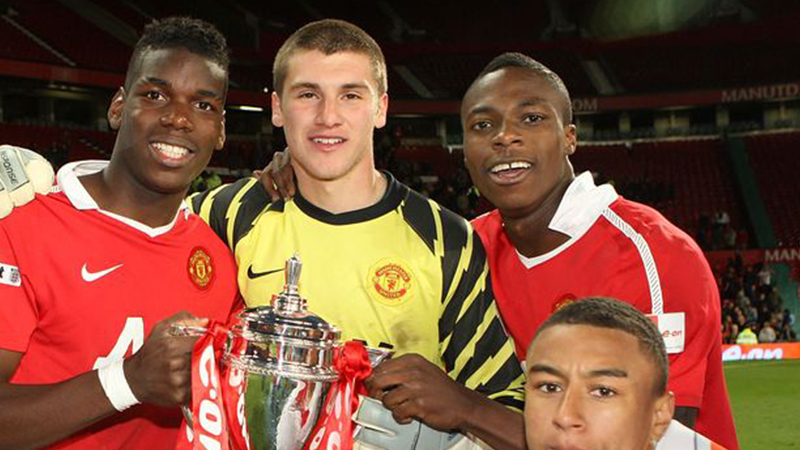 Bir zamanlar Paul Pogba’dan daha pahalıydı; şimdilerde okulda çalışıyor