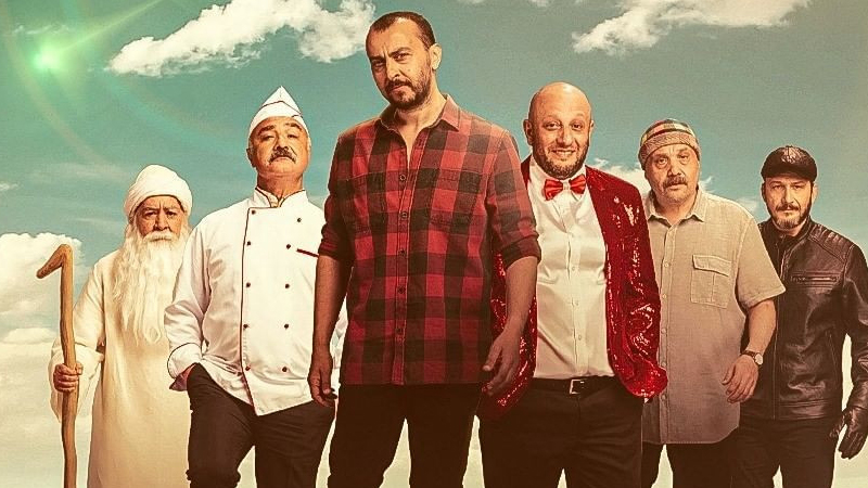 Leyla ile Mecnun setinde kriz; yardımcı yönetmenin suratına telefon fırlattı!