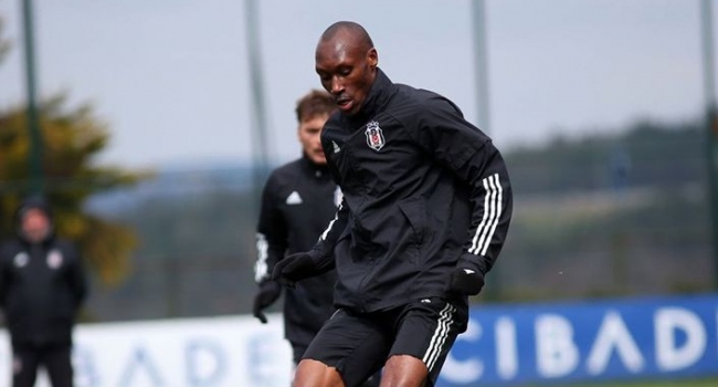 Atiba’dan Beşiktaş’a kötü haber