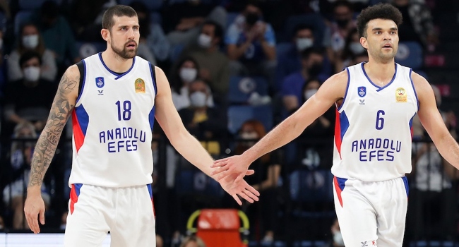 Anadolu Efes, Panathinaikos deplasmanında
