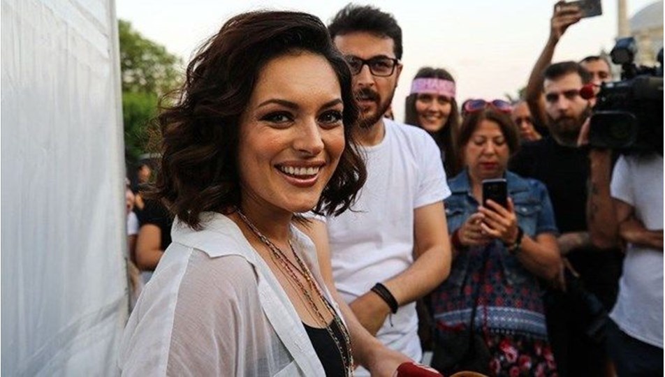 Ezgi Mola’ya, Musa Orhan’a hakaretten ceza