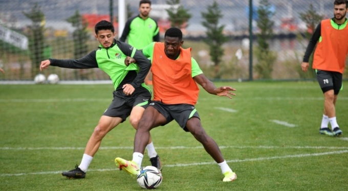 Bursaspor bugün topbaşı yapacak