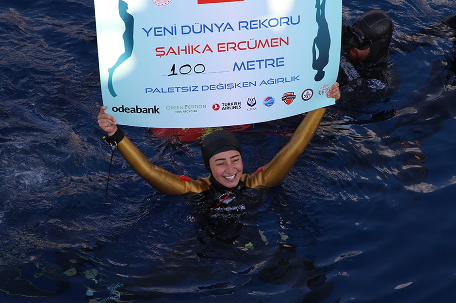 Şahika Ercümen dünya rekoru kırdı
