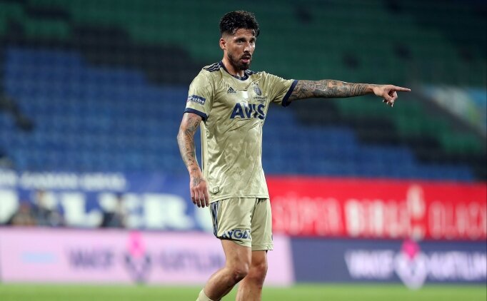 Jose Sosa yol ayrımında