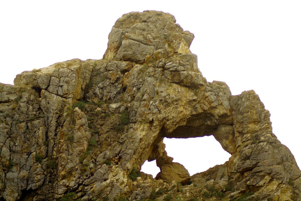 Yüksekova’da ‘Düşünen Maymun’ figürlü kayalık şaşırtıyor