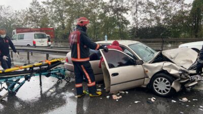 Feci kaza… 27 araç birbirine girdi, 17 kişi yaralandı!