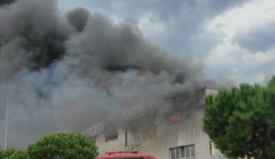 Bursa’da büyük yangın! 3 saat sonra kontrol altına alındı…
