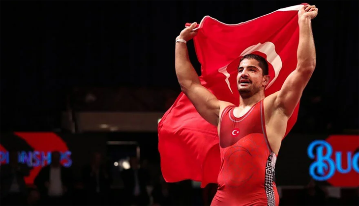 Milli güreşçi Taha Akgül, dünya üçüncüsü oldu