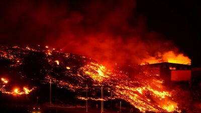 La Palma’da tehlike büyüyor: Lav akışı hızlandı