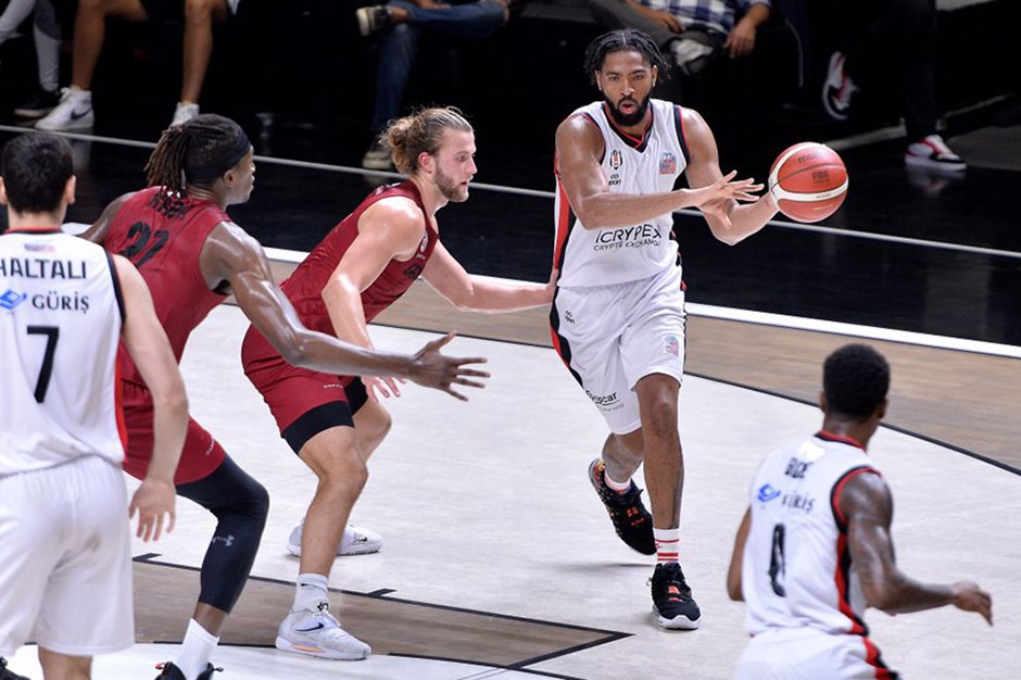 Beşiktaş Icrypex, Almanya deplasmanında