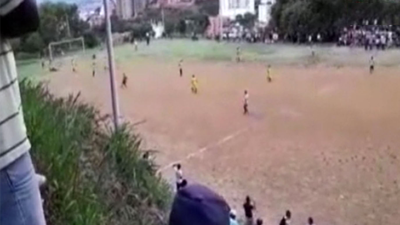 Futbol maçının ortasında kartel çatışması: 2 ölü, 2 yaralı