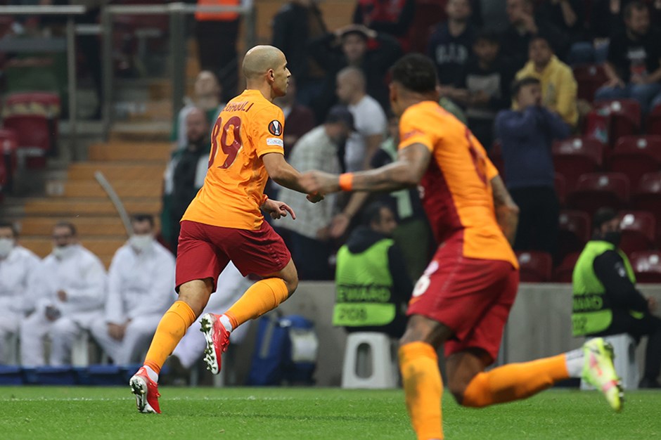 Feghouli’den yeni sözleşmeye yeşil ışık