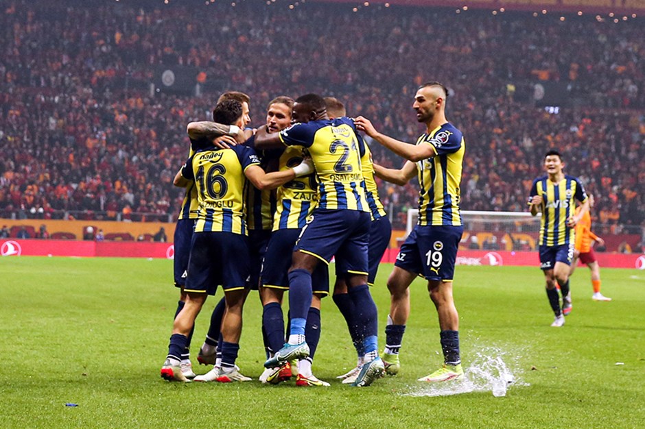 Fenerbahçe Yunanistan deplasmanında