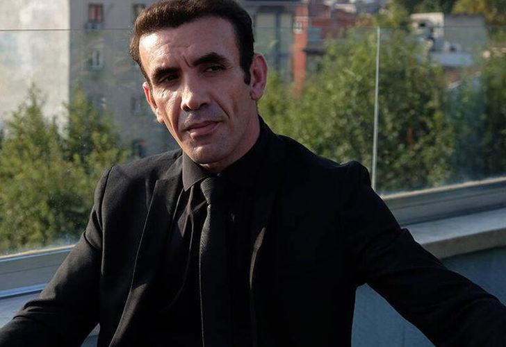 Mehmet Yılmaz Ak ve sevgilisi Nazlı Çetin’ten Yargı pozu