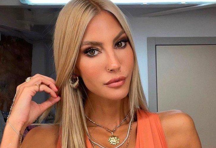 Çağla Şıkel’den bacak şov!