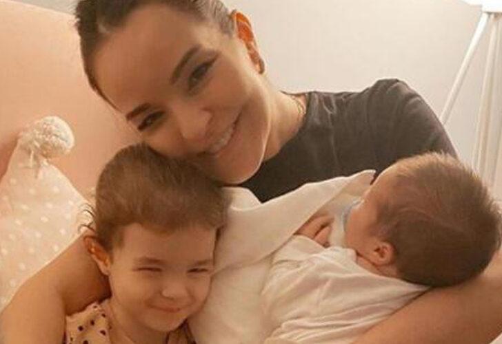 Bengü’nün çocuklarıyla pozuna beğeni yağdı