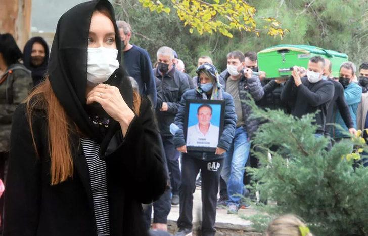 Babasını kaybeden Ebru Şallı’dan duygusal paylaşım