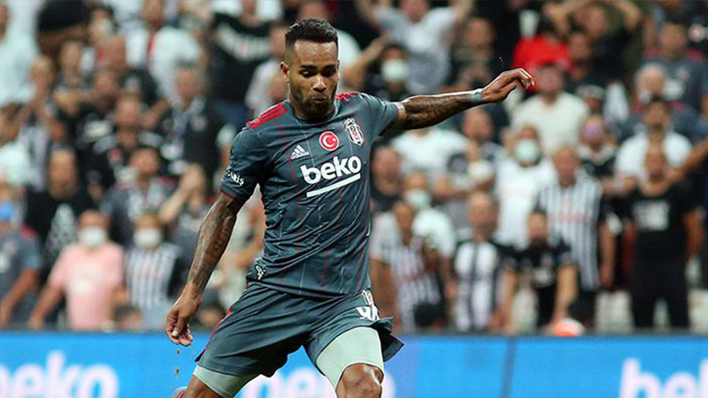 Beşiktaş’ta Alex Teixeira 1 ay yok!