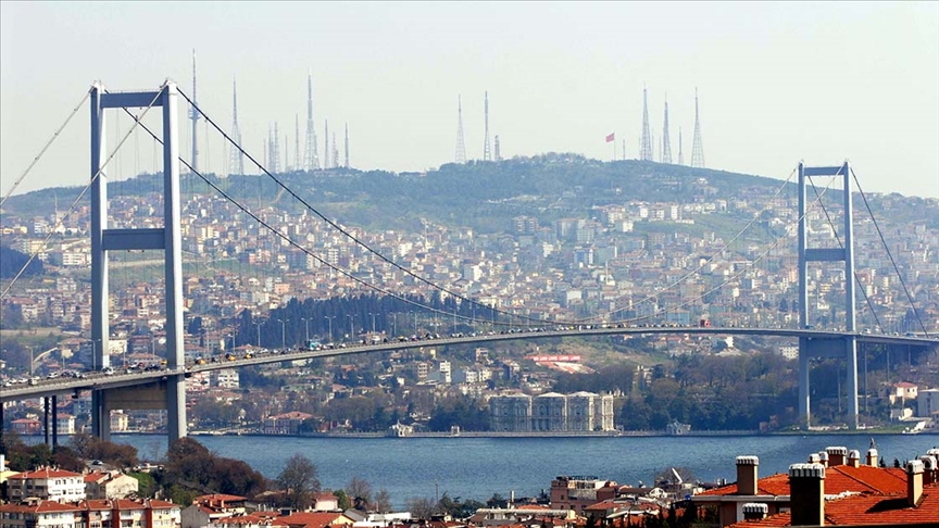 İstanbul Boğazı çift yönlü olarak trafiğe kapatıldı