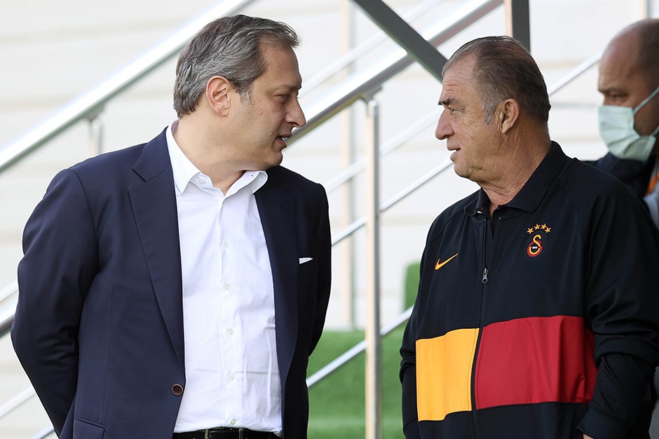 Galatasaray’da her oyuncu satılık