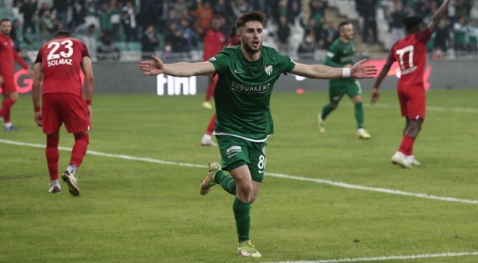 İsmail Yüksek: Bursaspor’a layık olmalıyız