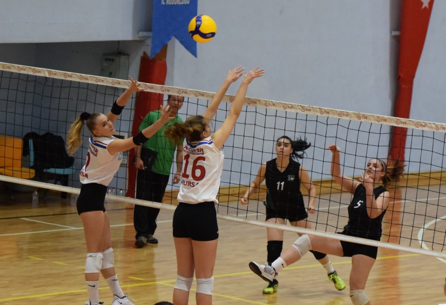 Bursa Nilüfer’in genç sultanları sezona galibiyetle başladı