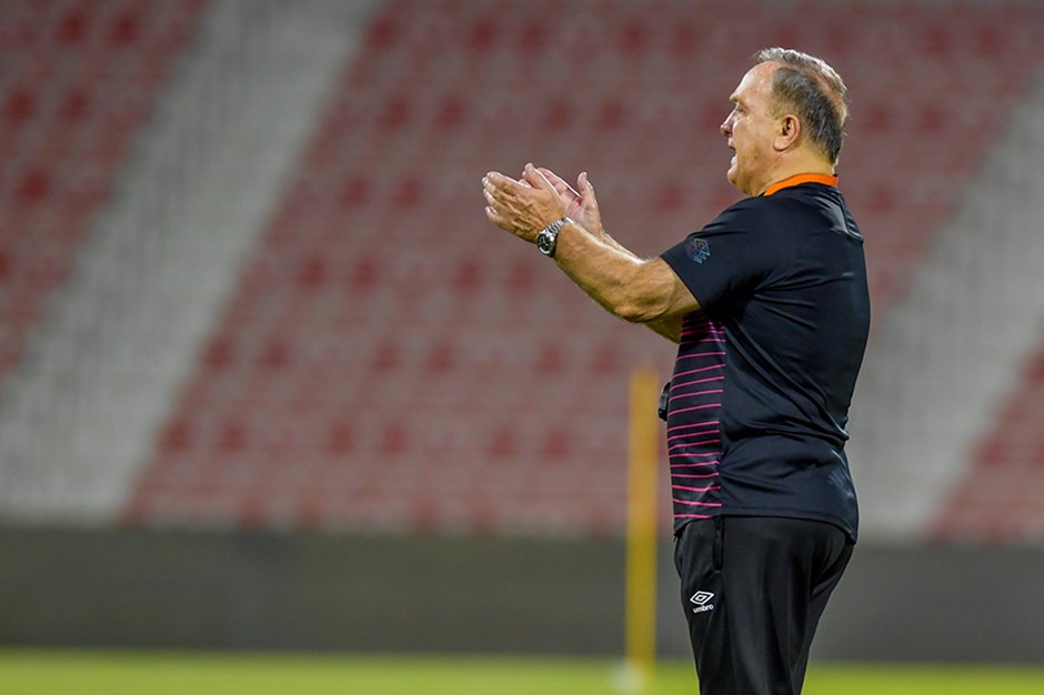 Dick Advocaat’ın Irak mesaisi bitti