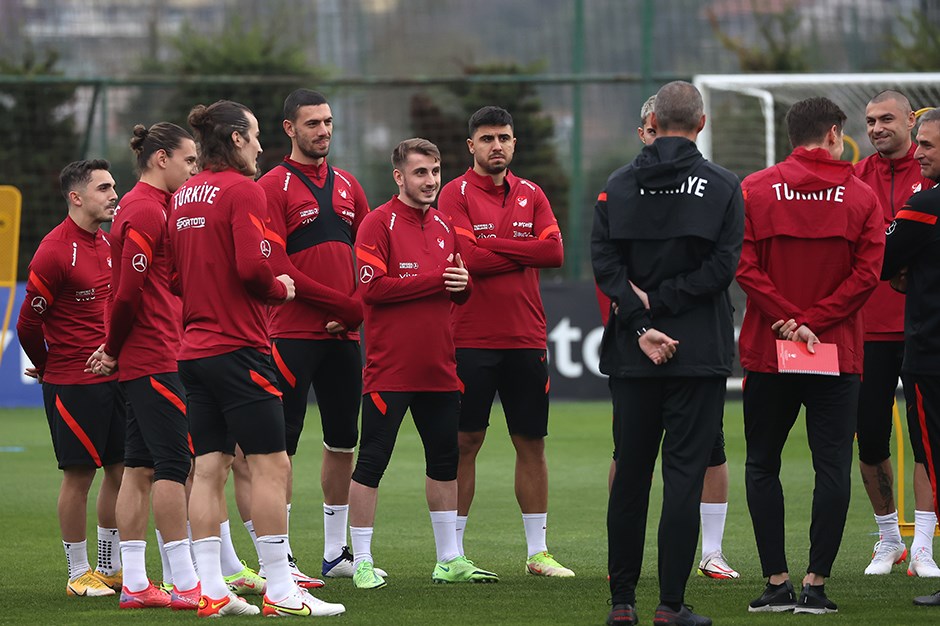 ‘Dört Büyükler’ milli takımlara kaç futbolcu gönderdi?