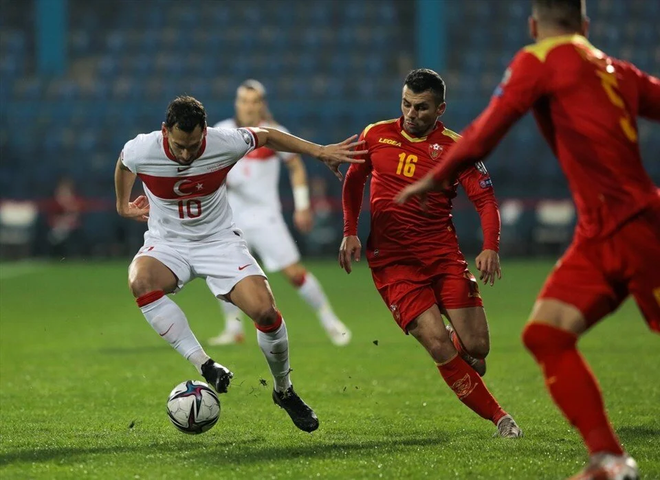 A Milli Futbol Takımı, Karadağ’ı 2-1 yenerek play-off’lara kaldı