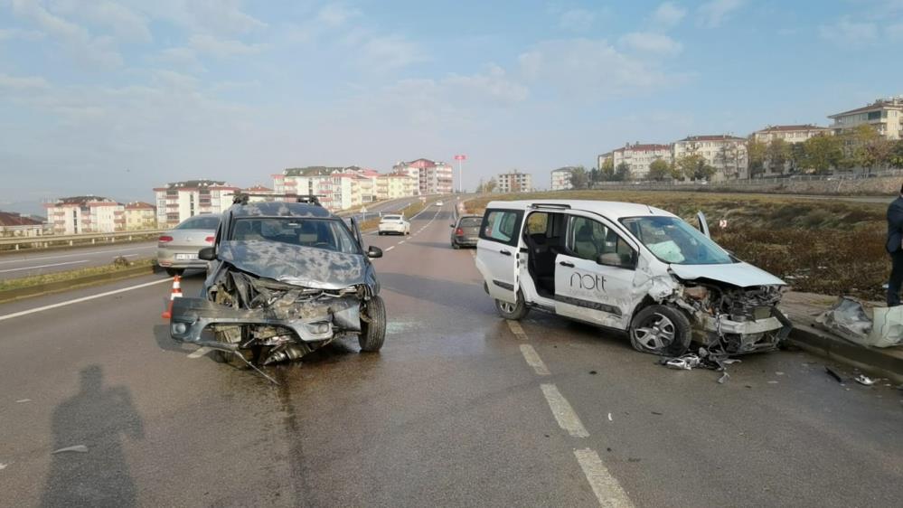 Bursa’da 2 gün önce aldığı araç hurdaya döndü Bursa’da 2 gün önce aldığı araç hurdaya döndü