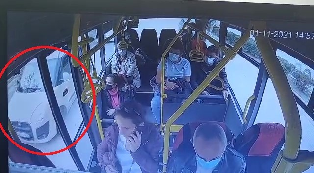 Bursa’da altın hırsızları otobüs kamerasına yakalandı!