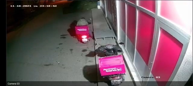 Bursa’da pes dedirten soygun! Motoru iki saniyede çaldı… Bursa’da pes dedirten soygun! Motoru iki saniyede çaldı…