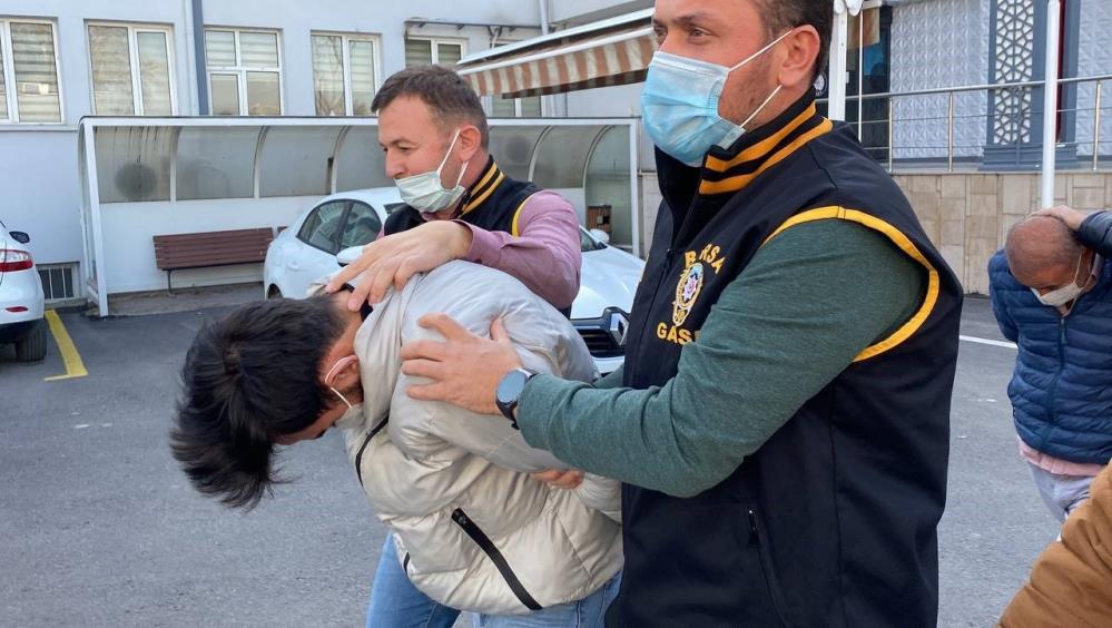 Bursa’da kuyumcuyu soymuştu: “Evleneceğim, ev almak için yaptım”