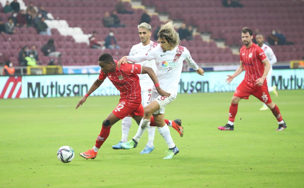 Hatayspor 3 puanı 3 golle aldı