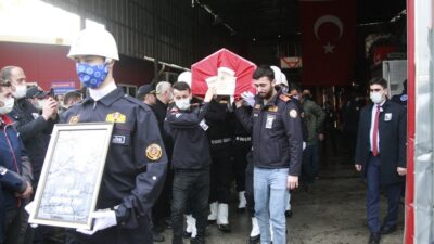 Bursa’da şehit itfaiyeciye son görev