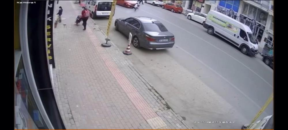 Bursa’da korkunç olay! Yola fırlayan çocuk otomobilin altında kaldı…