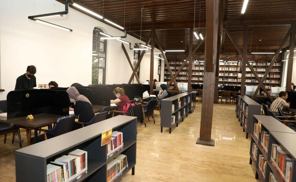 İnegöl’de belediye kütüphanelerine e-devlet üzerinden erişim açıldı