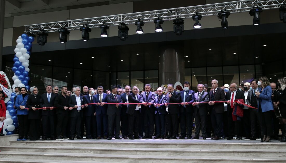 Bursa’nın yeni eğlence merkezi ‘Parkur’ kapılarını açtı