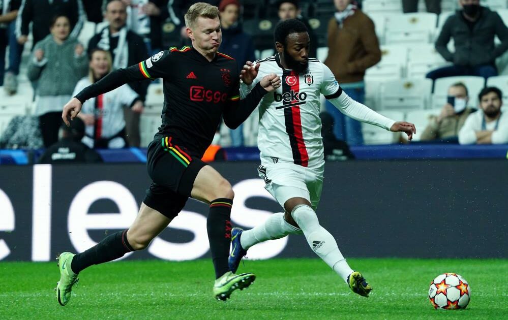 Beşiktaş öne geçtiği maçta Ajax’a yenildi