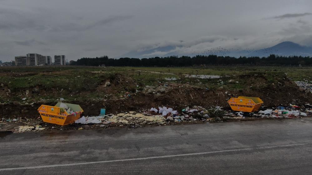 Konteyner çare olmadı… Bursa’da moloz kirliliği sürüyor!