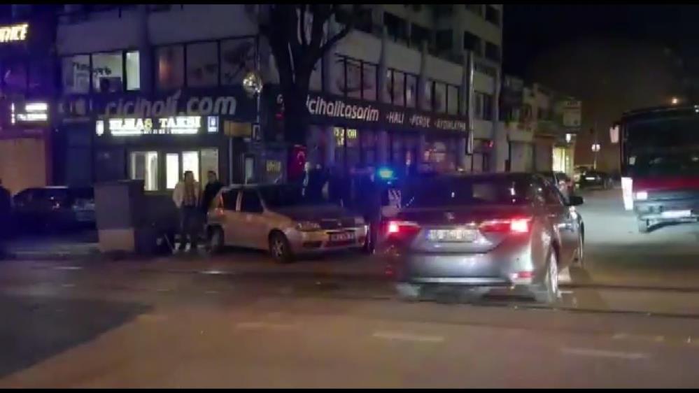 Bursa’da trafik kazası… Başka araca çarparak durabildi! Bursa’da trafik kazası… Başka araca çarparak durabildi!