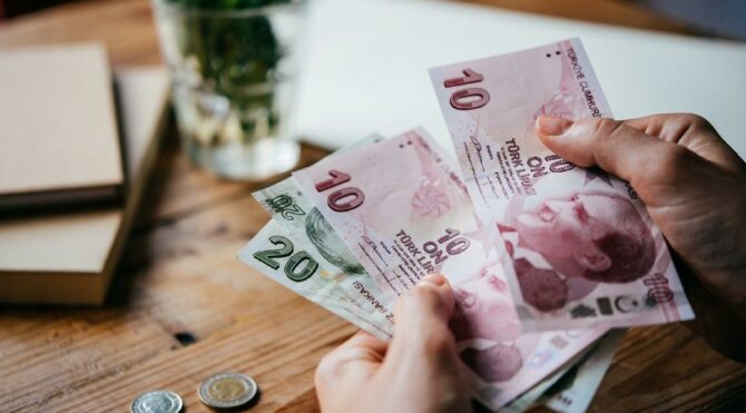 Cahit Özkan’dan asgari ücret açıklaması: Ekonomik sıkıntıları ortadan kaldıracak