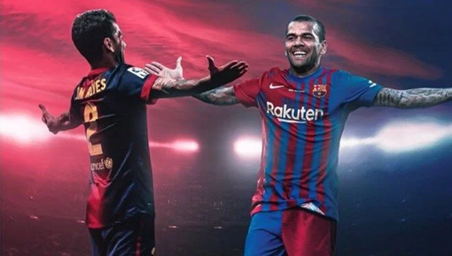 Dani Alves yeniden Barcelona’da