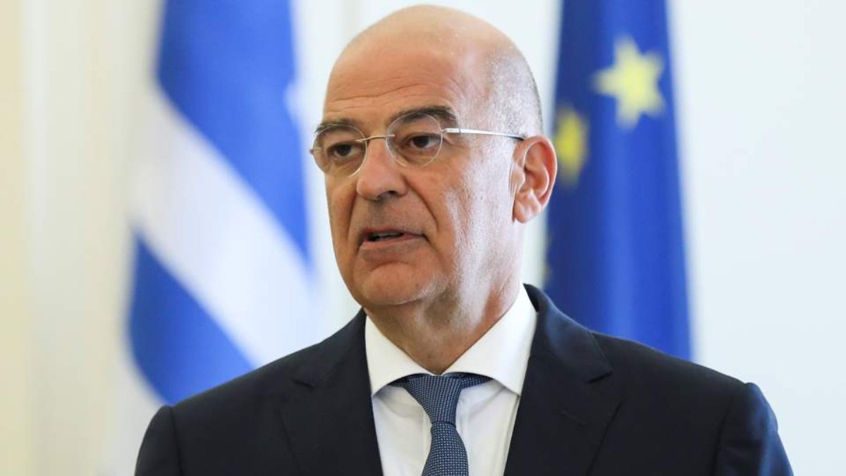 Yunanistan Dışişleri Bakanı: Türk toplumu ile diyalog arzuluyoruz