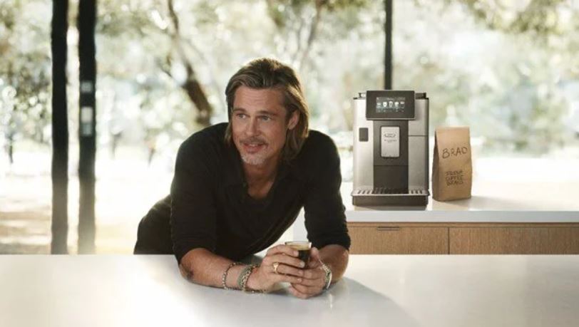 Brad Pitt reklam yüzü oldu